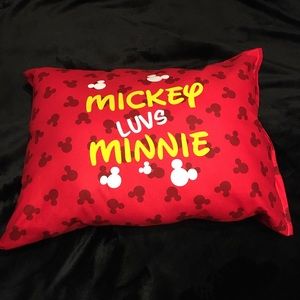 LNJ Mickey & Minnie Mouse pillow